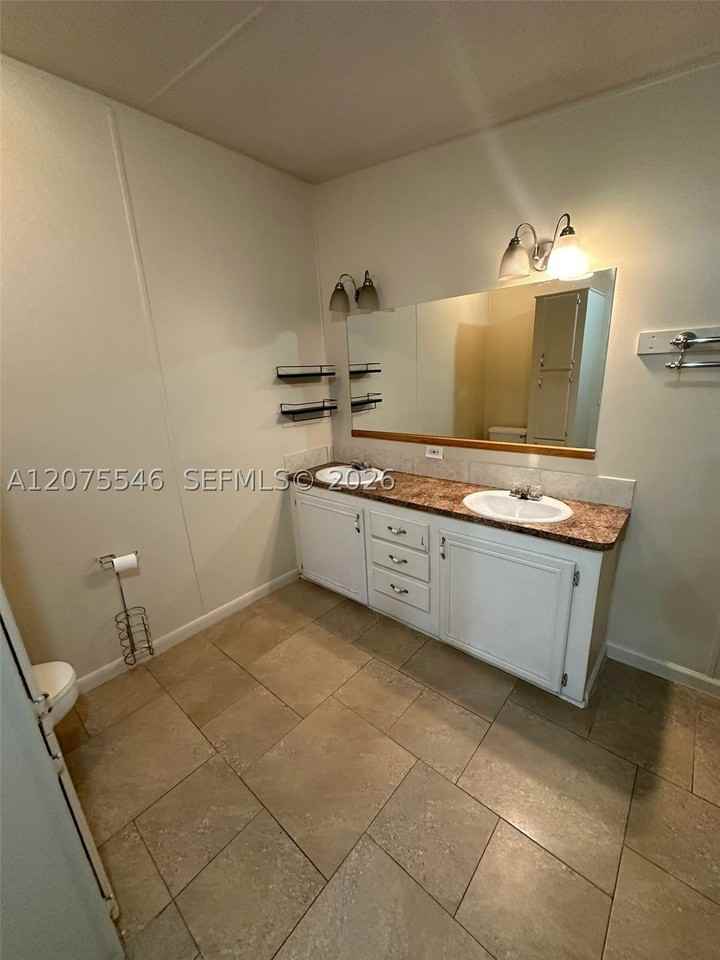 10128 Marlin Dr #H - Photo 6 of 26