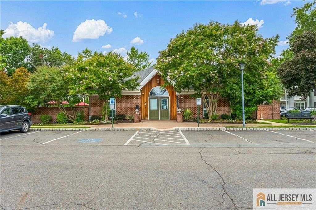 417 Northam Dr - Photo 3 of 27