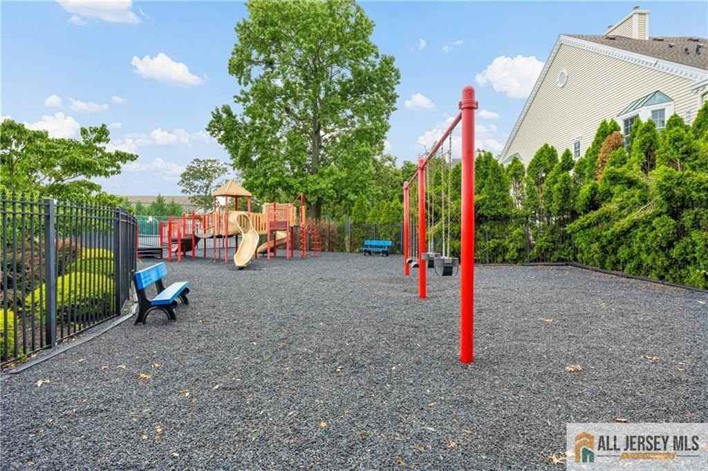 417 Northam Dr - Photo 4 of 27