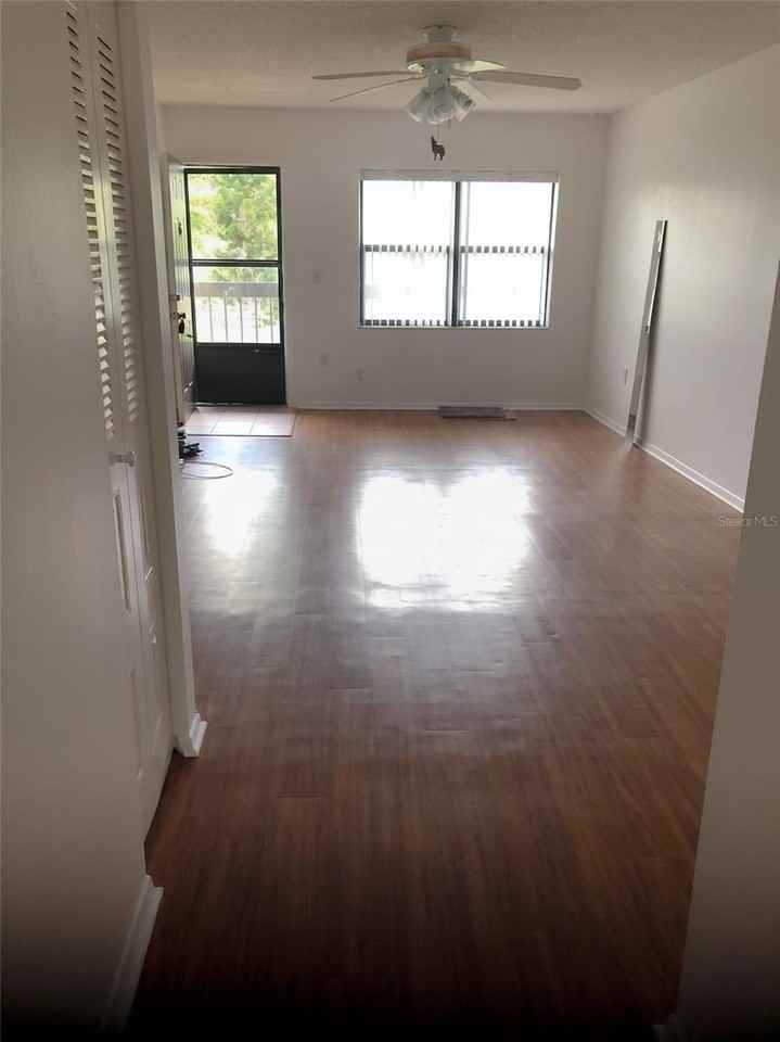 305 30th Ave W #A207 - Photo 3 of 22