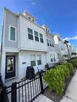 featured image of 2328 Lindstrom St