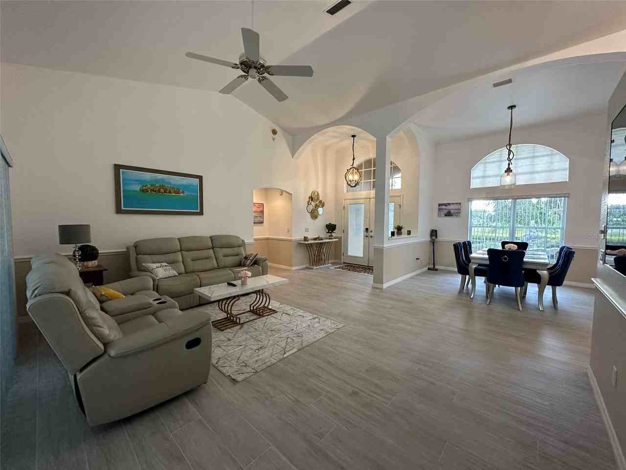 1238 Yorkshire St - Photo 7 of 40