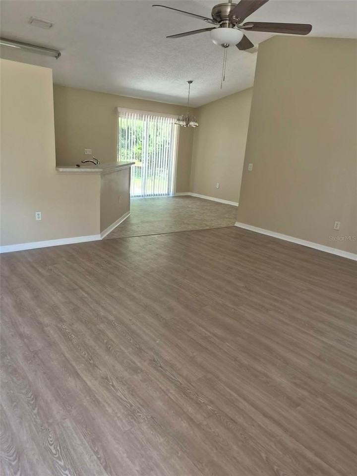 7 Rolland Ln - Photo 5 of 20