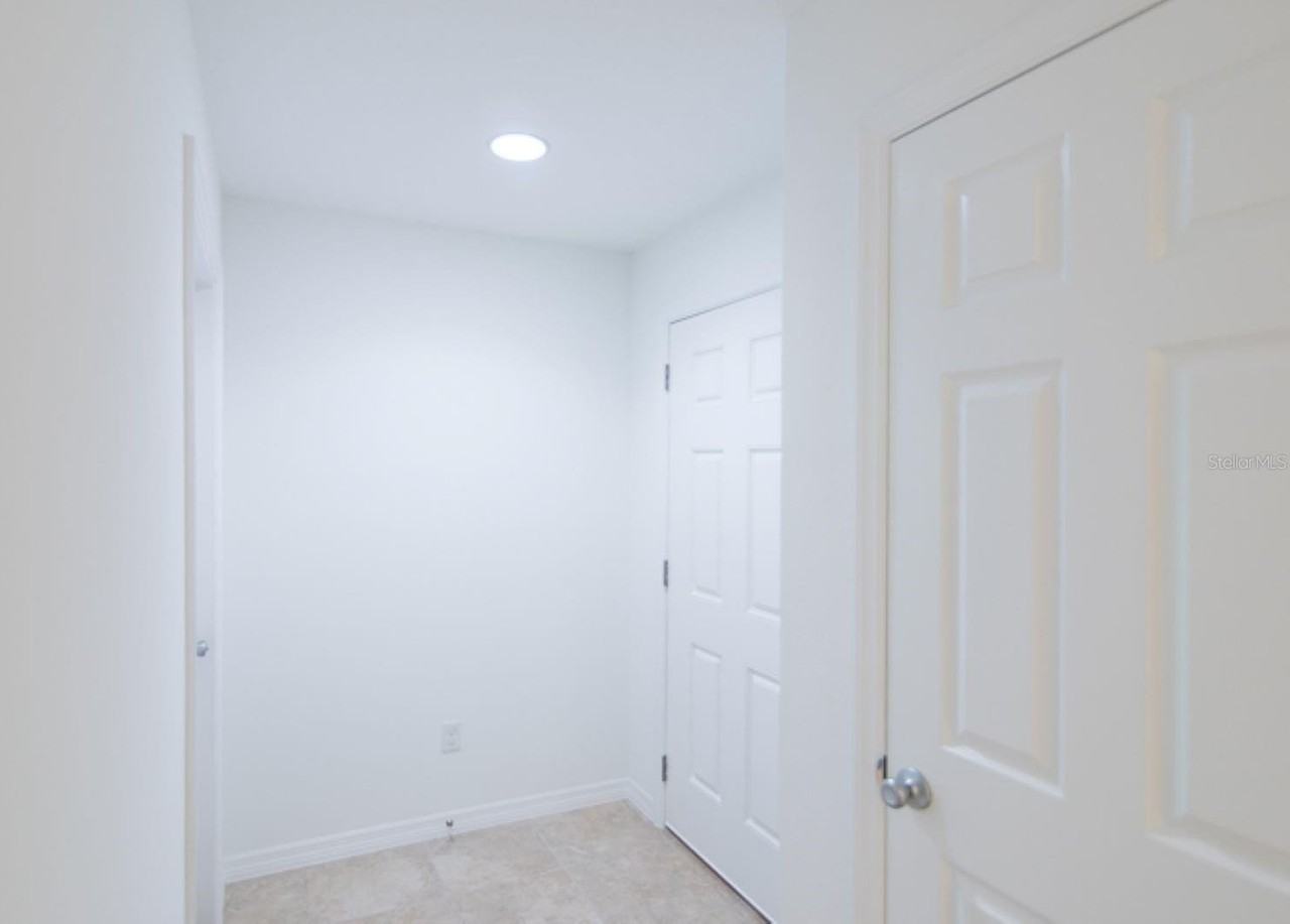 175 Plain View Dr #B - Photo 3 of 16