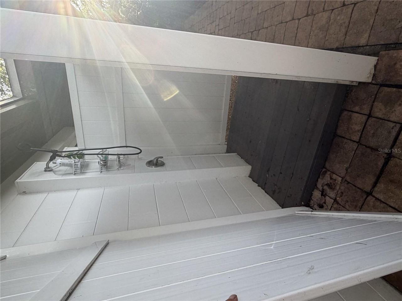 421 Riviera St - Photo 4 of 30