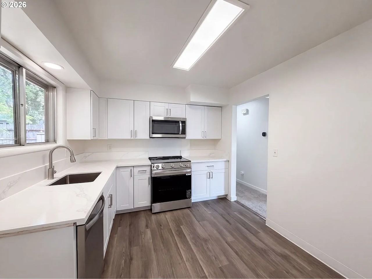 465 Southwest 139th Avenue - Photo 3 of 9