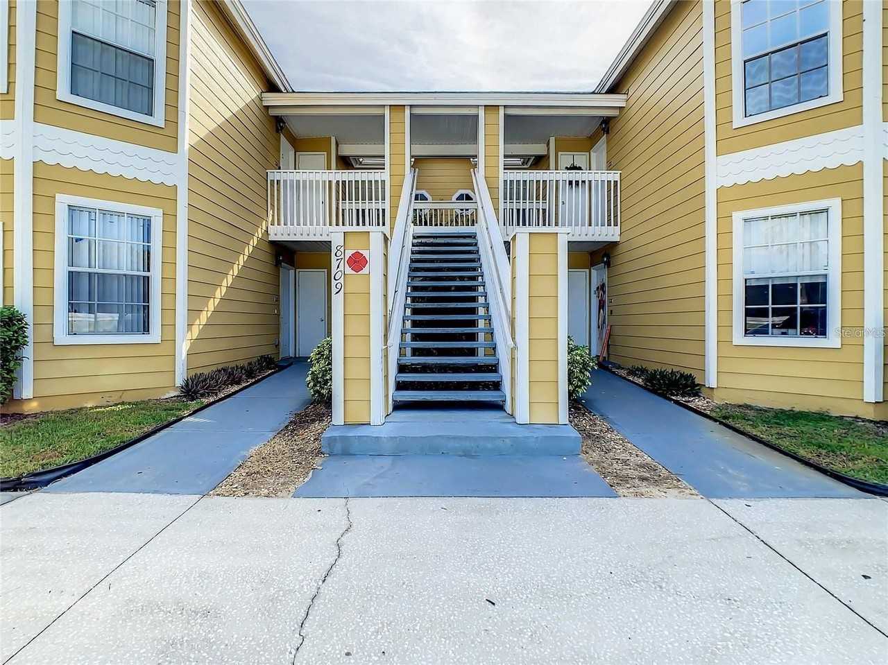 8709 Knightsbridge Ct #A - Photo 3 of 3