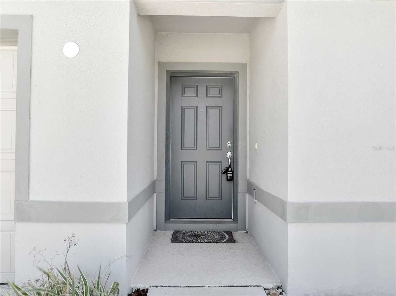 309 Citrus Isle Loop - Photo 3 of 36