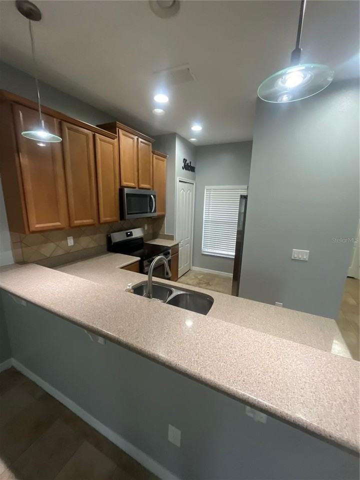 3781 Clubside Pointe Dr - Photo 3 of 13