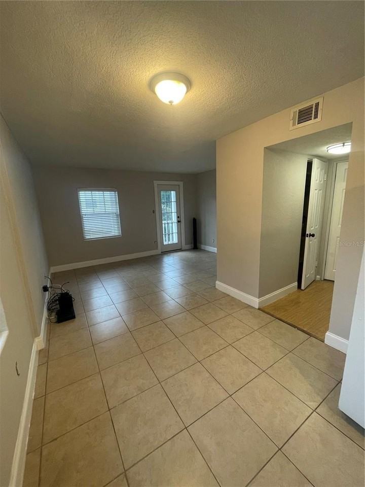 727 1/2 Edgewater Dr - Photo 5 of 22