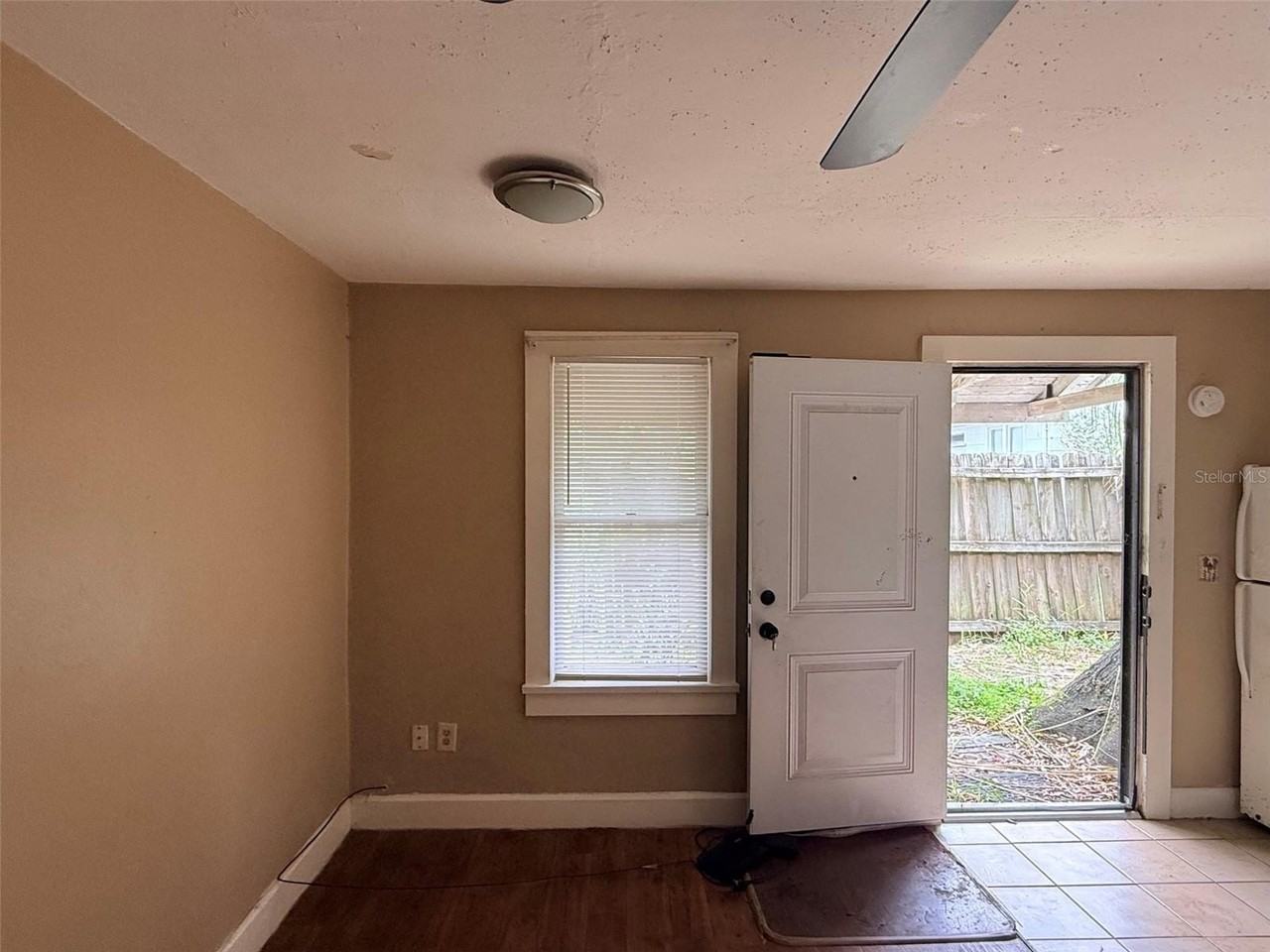 1648 27th Ave N #2 - Photo 4 of 11