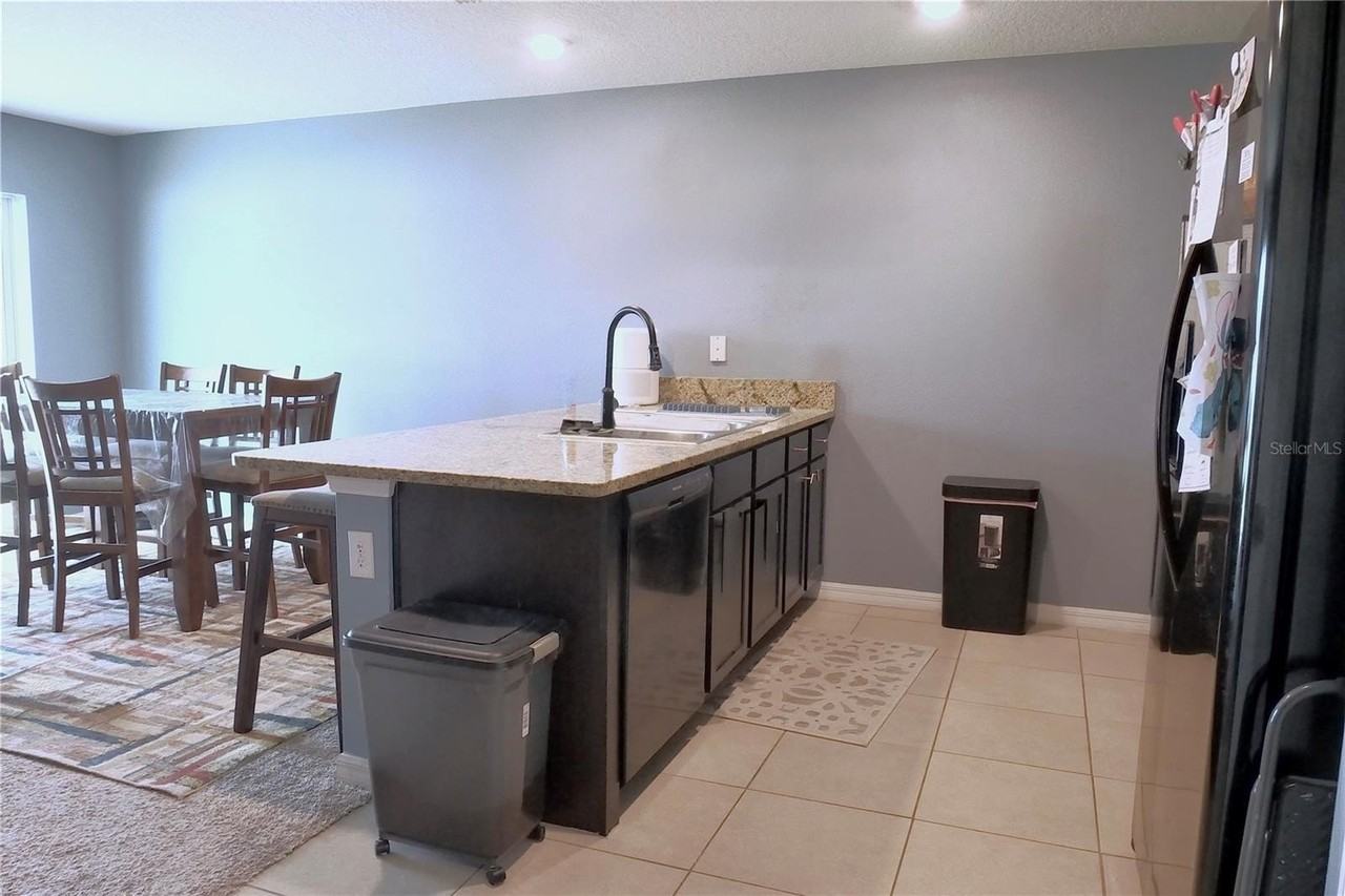 35562 Burma Reed Dr - Photo 3 of 8