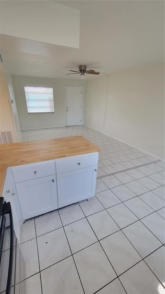308 Avanda Ct #6 - Photo 6 of 33