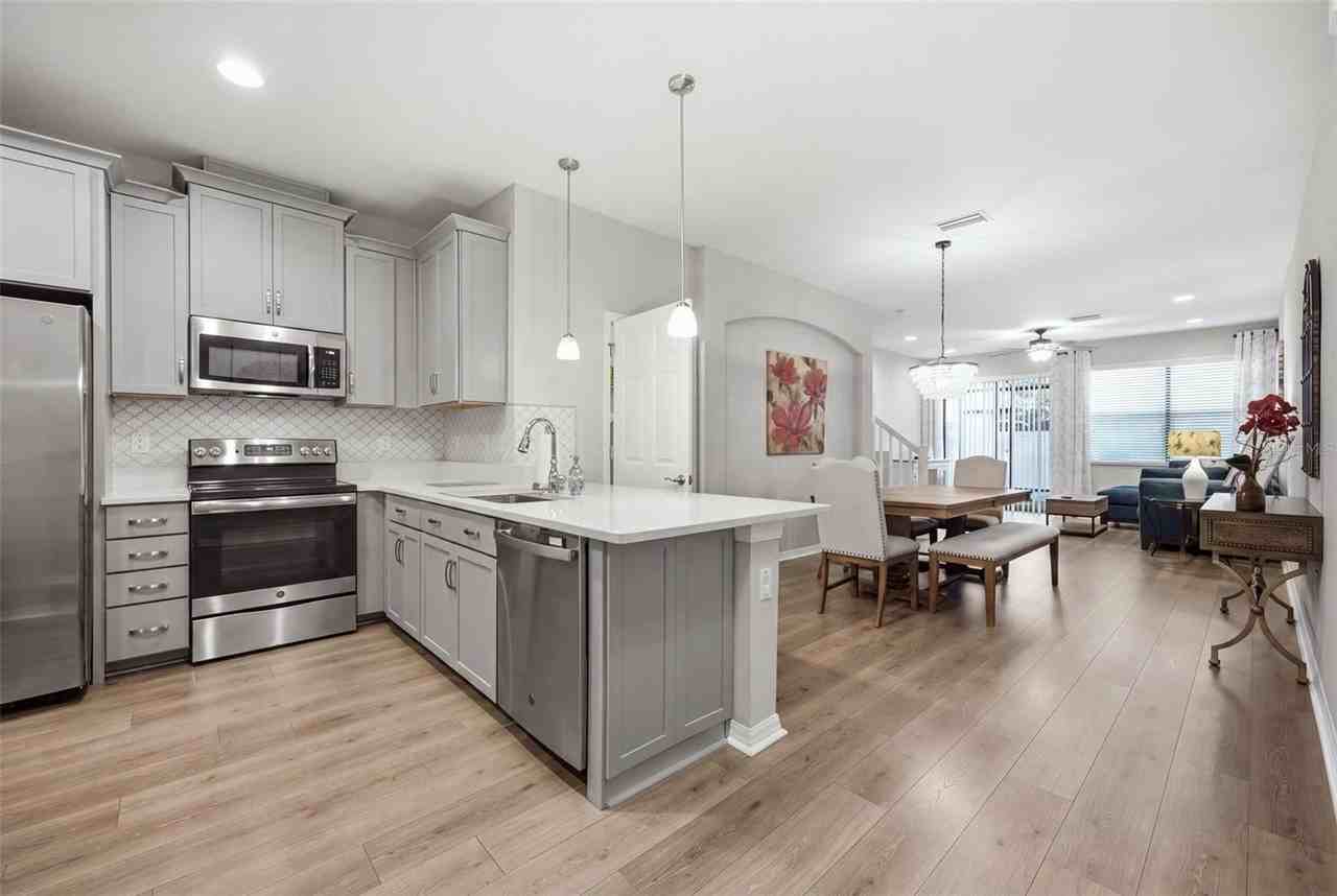 30138 Southwell Ln - Photo 4 of 50