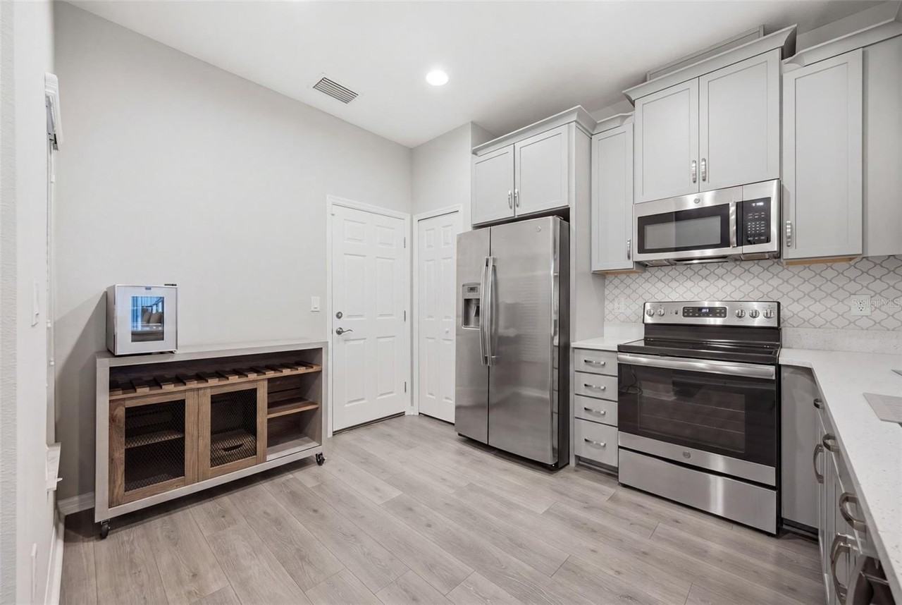 30138 Southwell Ln - Photo 6 of 50