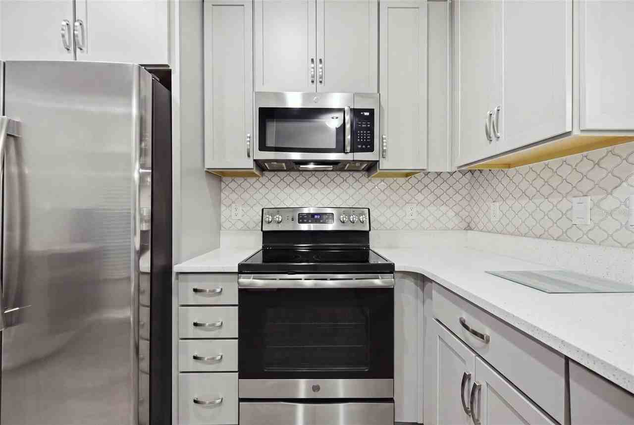 30138 Southwell Ln - Photo 7 of 50