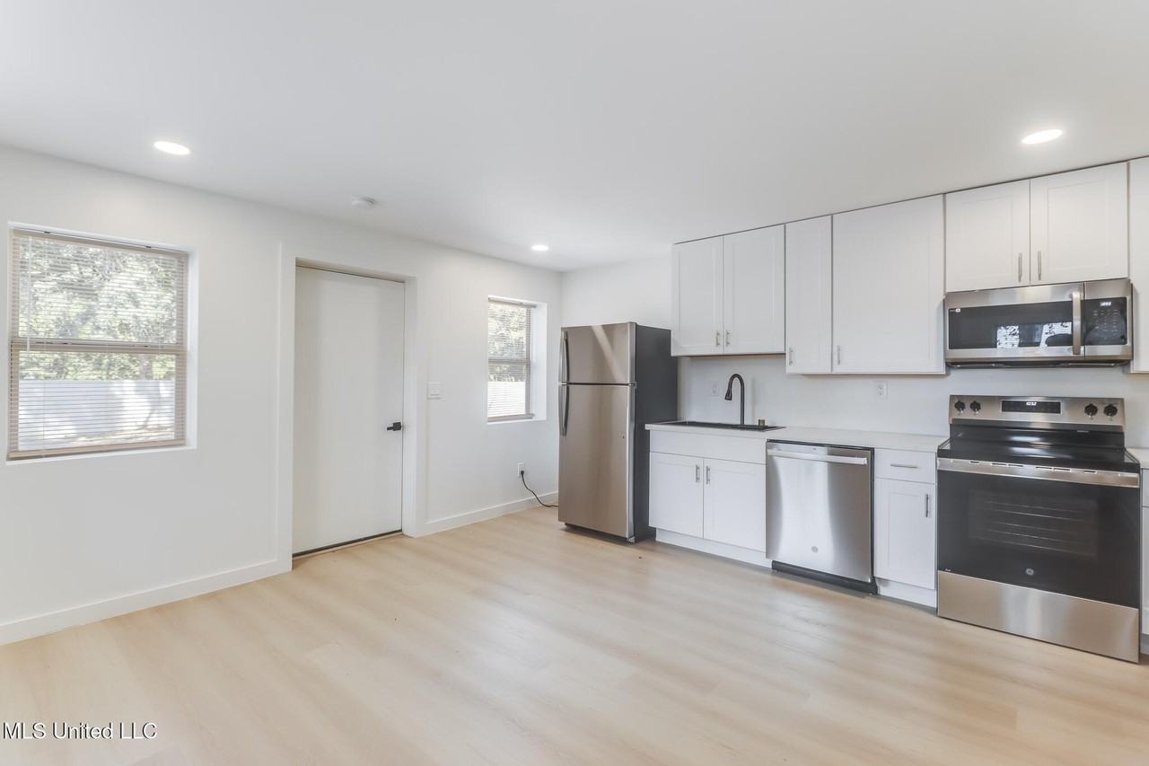 264 Mcdonnell Ave Lot D - Photo 7 of 14