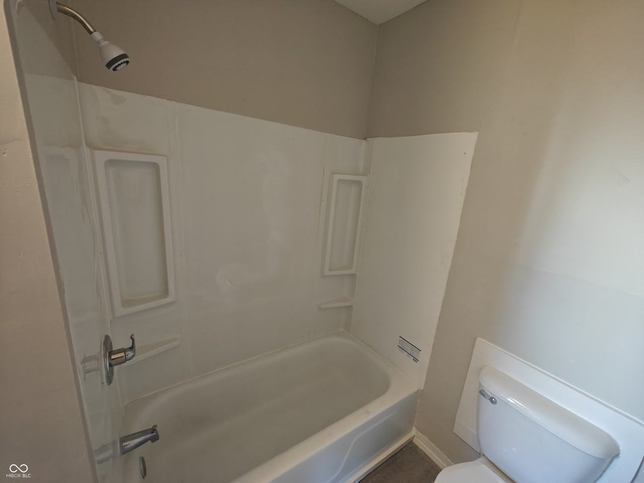 316 E Franklin St #5 - Photo 3 of 19