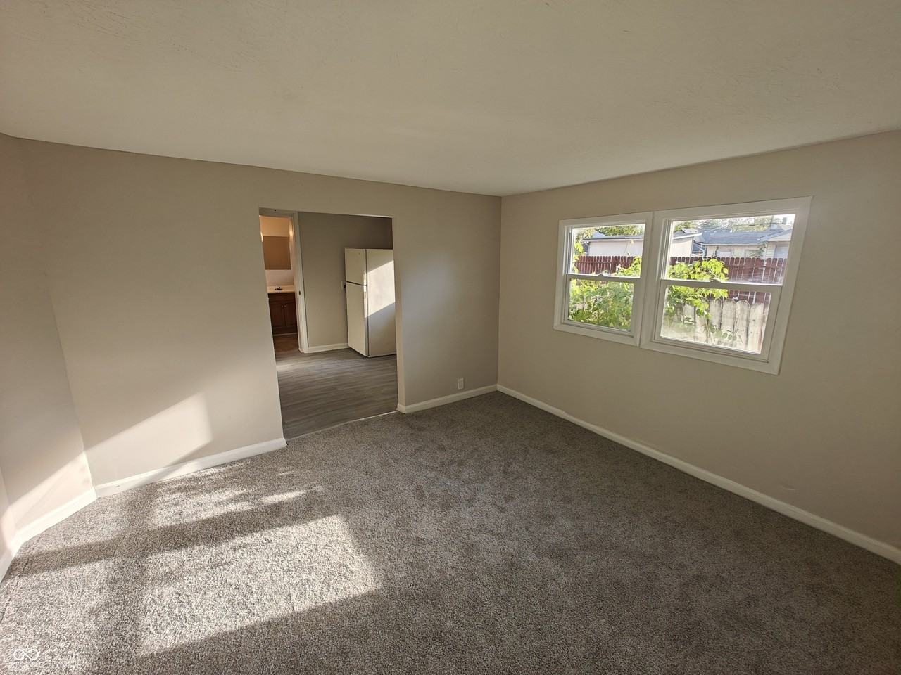 316 E Franklin St #5 - Photo 4 of 19
