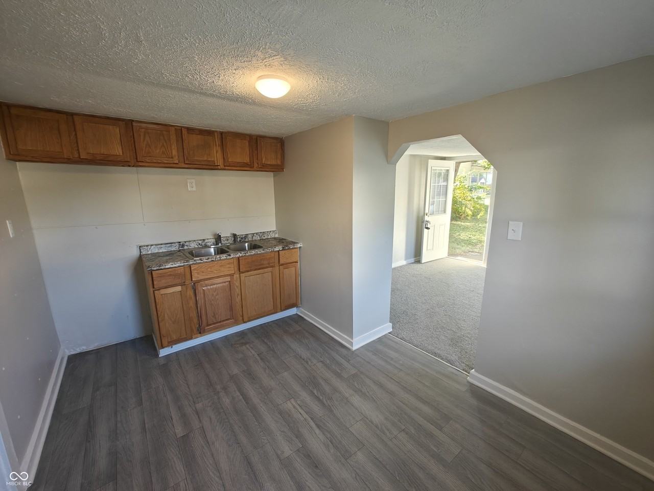 316 E Franklin St #5 - Photo 5 of 19