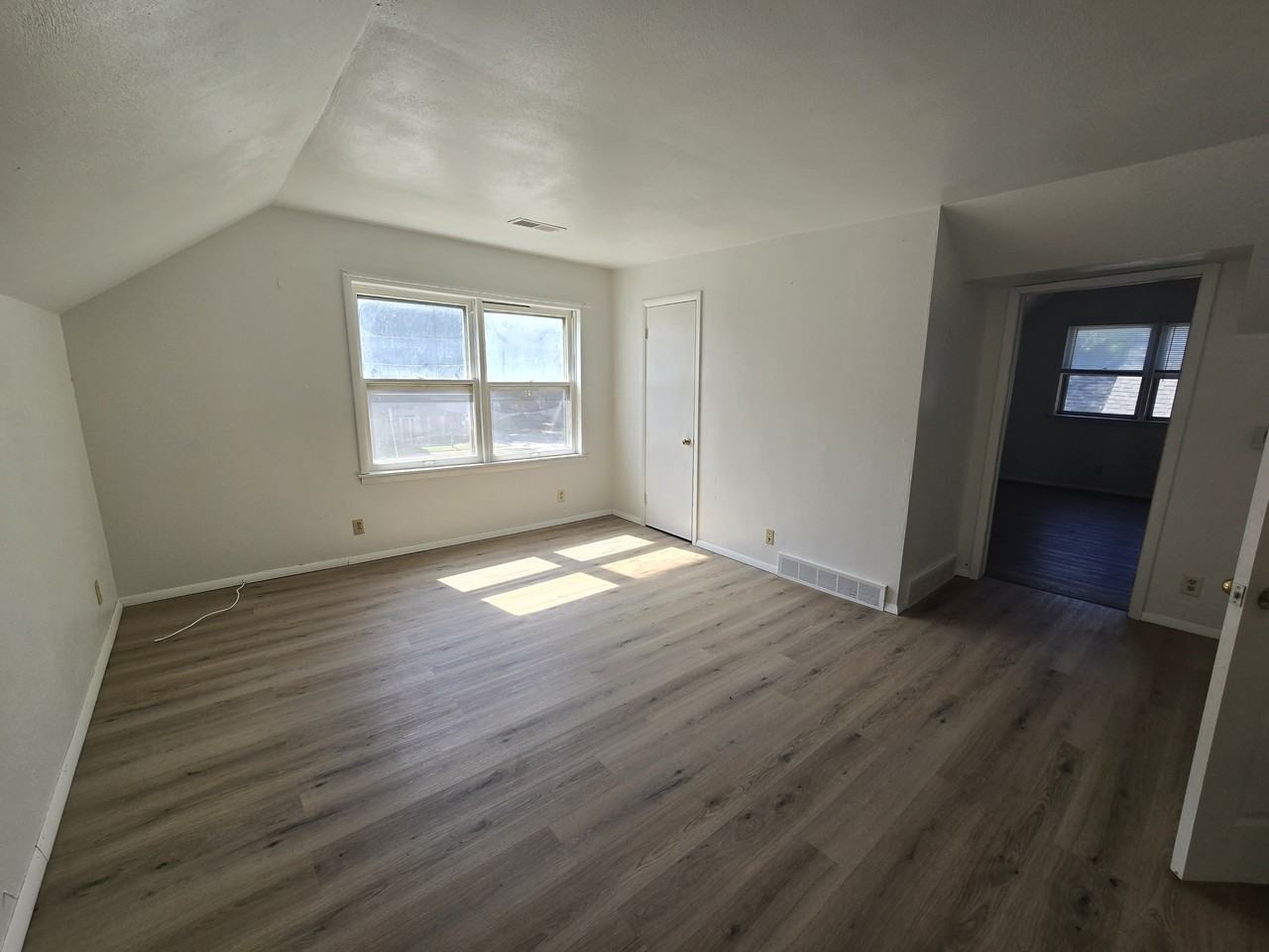 1125 1/2 Mulberry St #1 - Photo 5 of 14