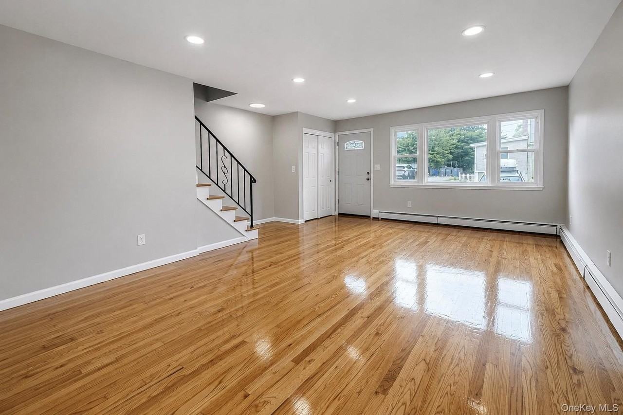 54 Farquhar Ave #1 - Photo 4 of 15