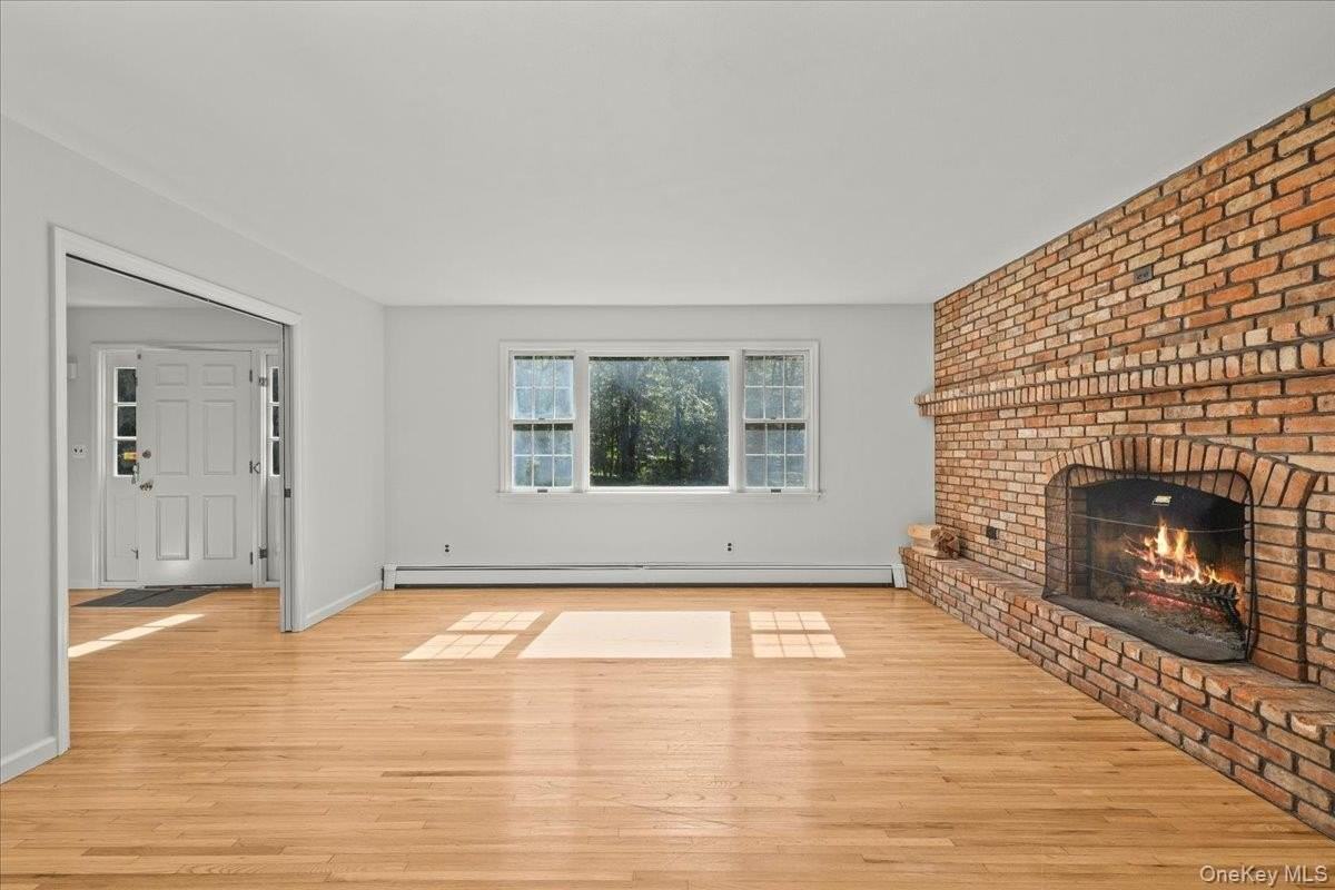 520 Croton Falls Rd - Photo 5 of 21