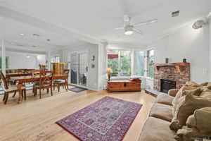 featured image of 811 Eagle Bay Dr #811