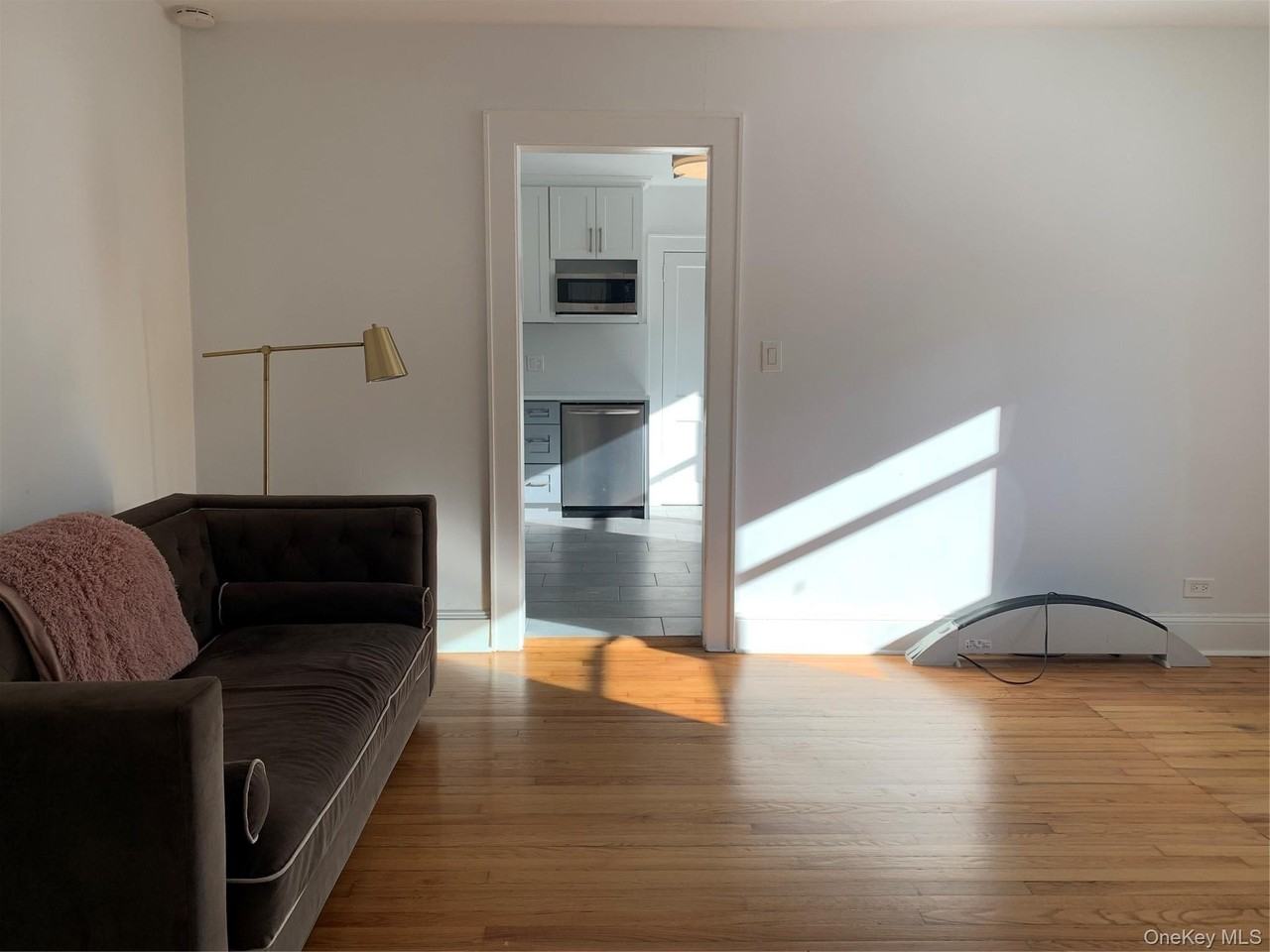 185 Forest Ave - Photo 5 of 10