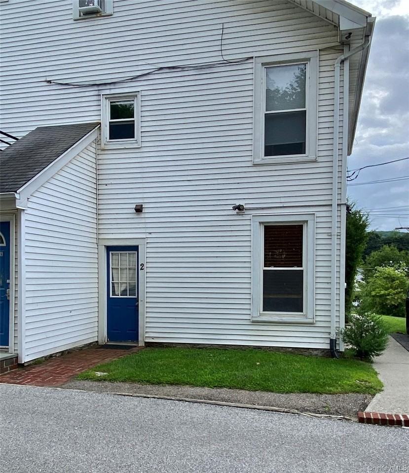 19 Memorial Ave #2 - Photo 2 of 11