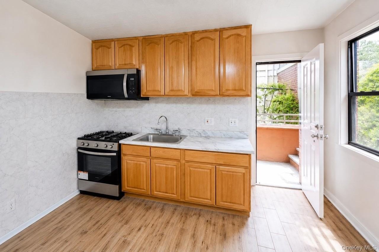 640 S 5th Ave - Photo 3 of 6