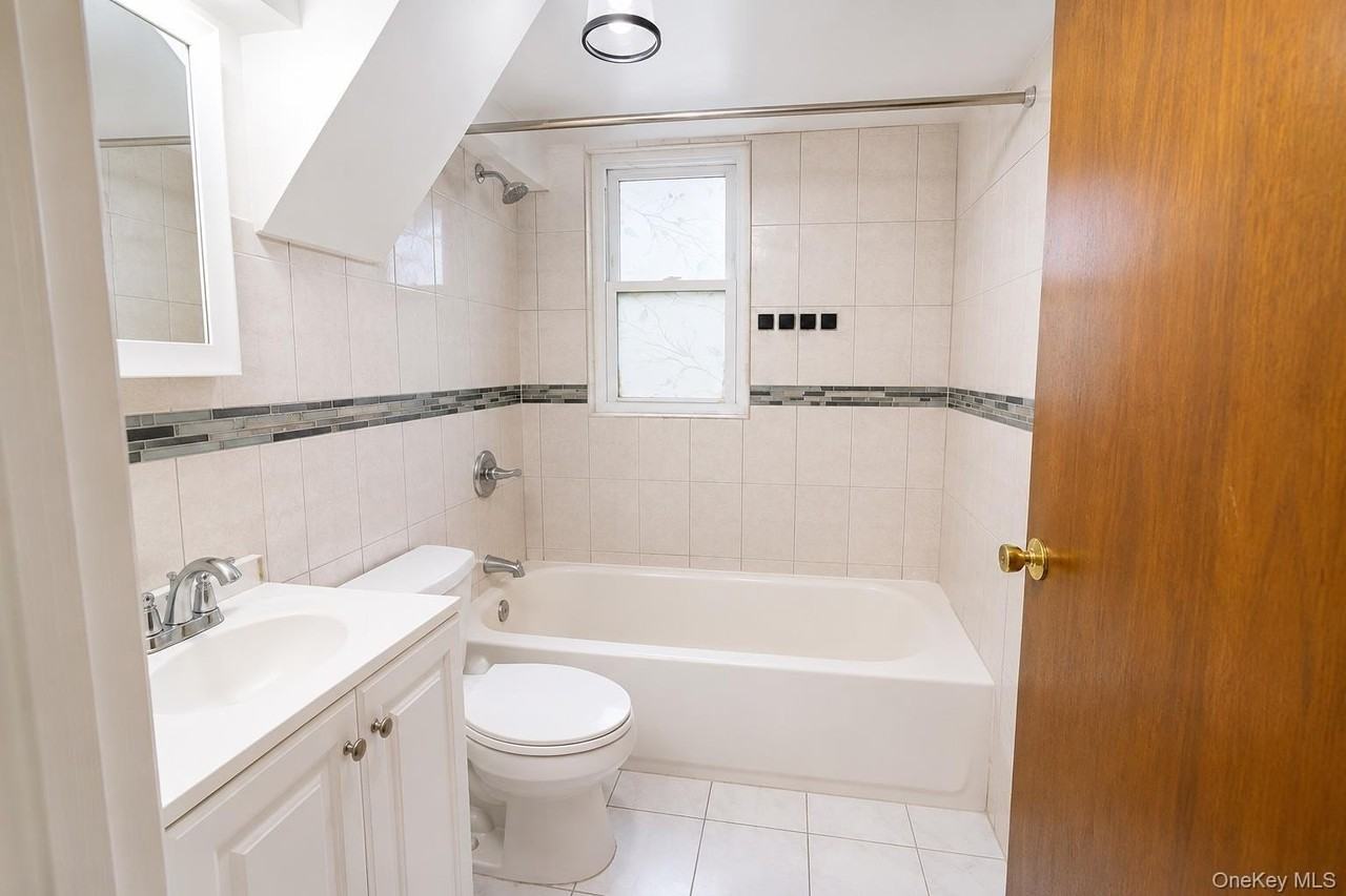 640 S 5th Ave - Photo 5 of 6