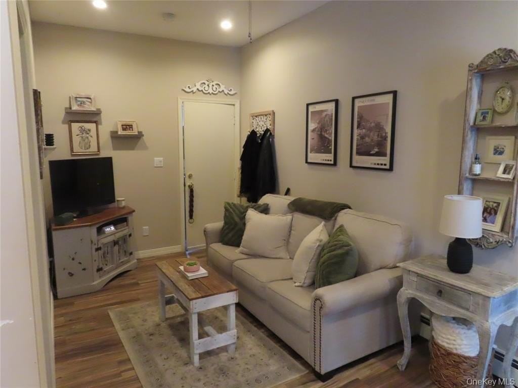 33 Deer Park Ave #2C - Photo 6 of 7