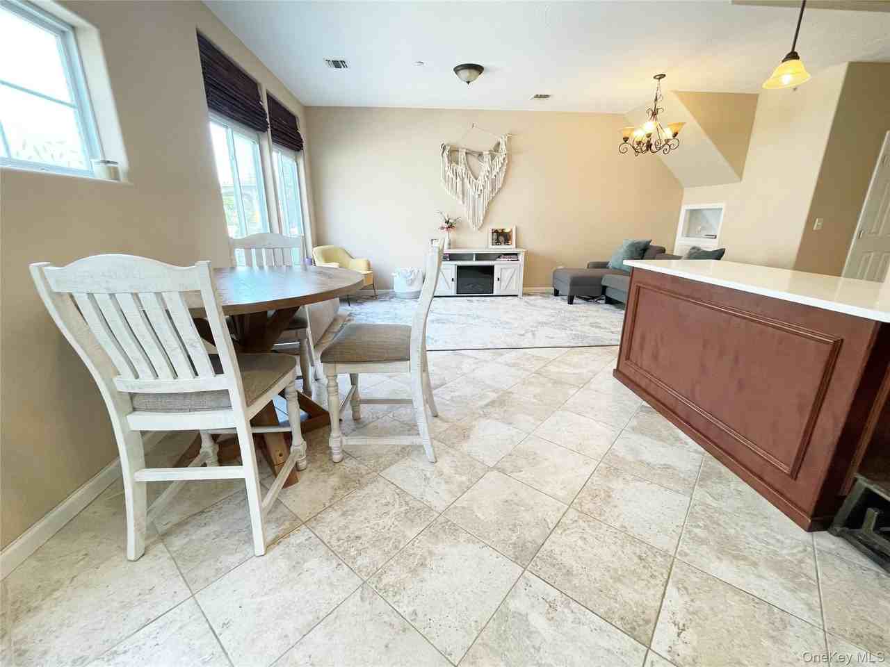 245 Beach Breeze Ln - Photo 6 of 25