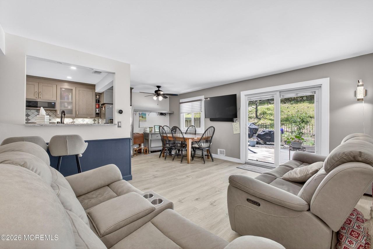 6 Swan Rd - Photo 7 of 32