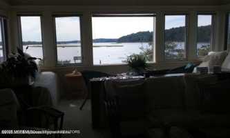 featured image of 2 Beach Way