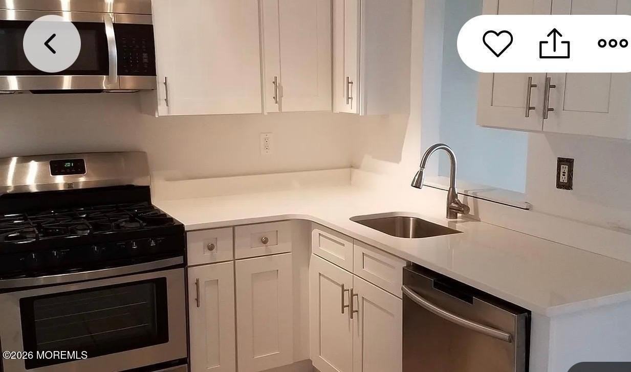 137 Tulip Ln - Photo 4 of 13