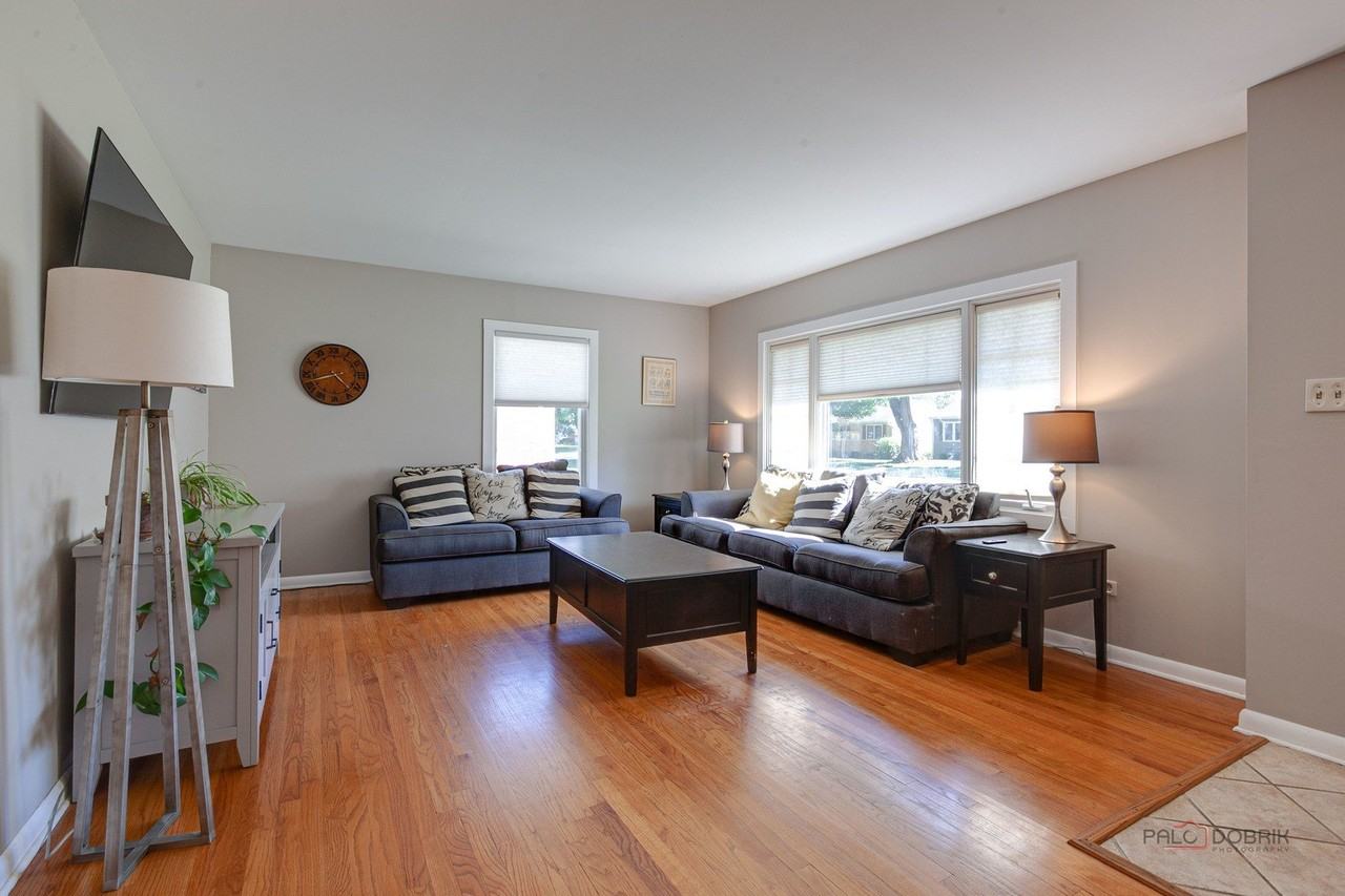519 Dawes St - Photo 5 of 30
