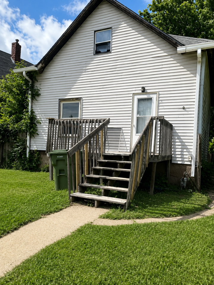 414 Randall St - Photo 7 of 7