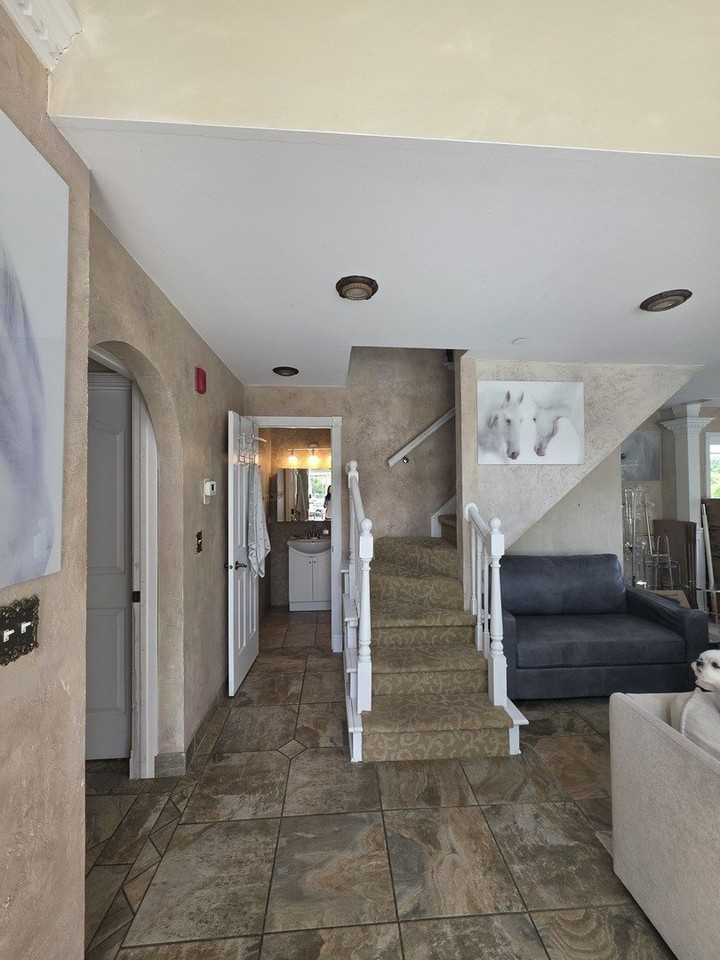 204 N Waukegan Rd - Photo 6 of 17