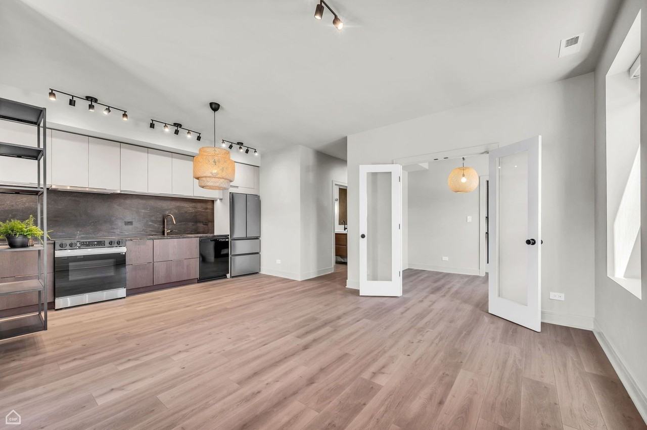 3701 W Dickens Ave #1 - Photo 3 of 19