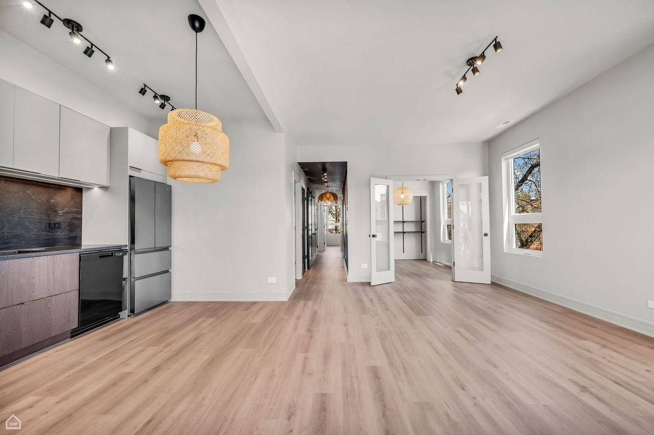 3701 W Dickens Ave #1 - Photo 6 of 19