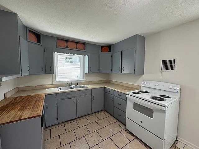 526 N 8th St - Photo 6 of 12
