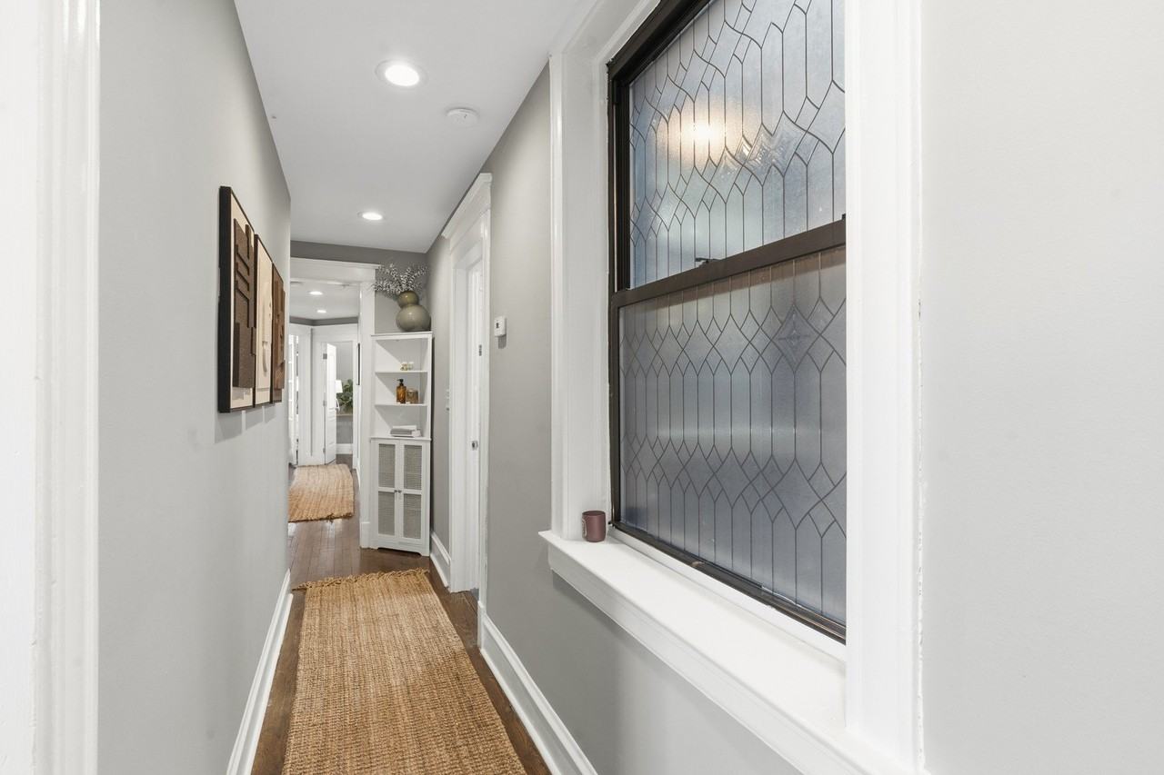 6239 S Ellis Ave #3 - Photo 6 of 25