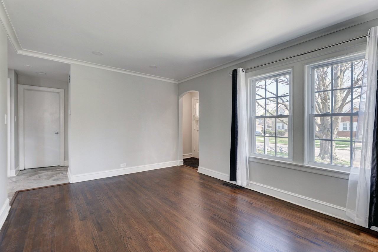 1644 N 73rd Ct - Photo 4 of 43