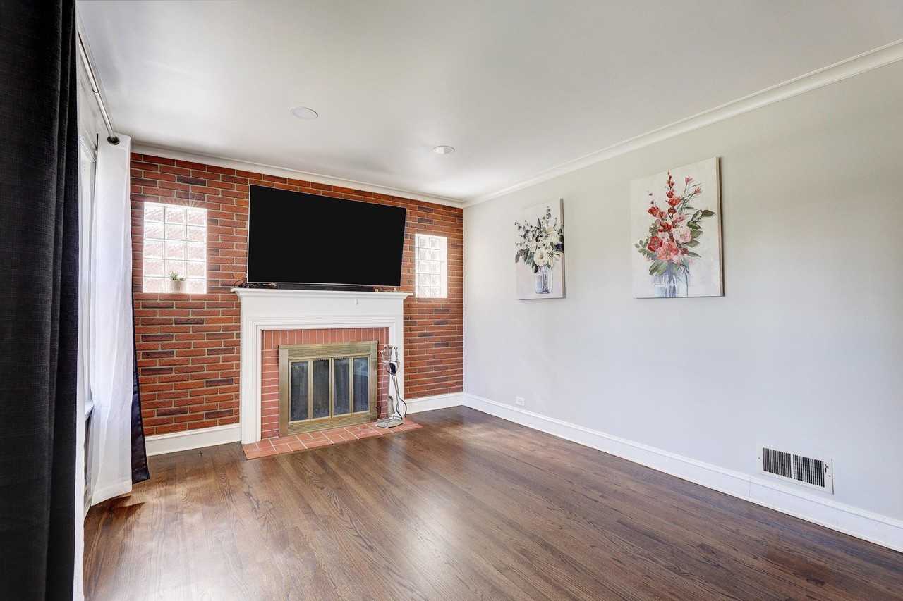 1644 N 73rd Ct - Photo 6 of 43