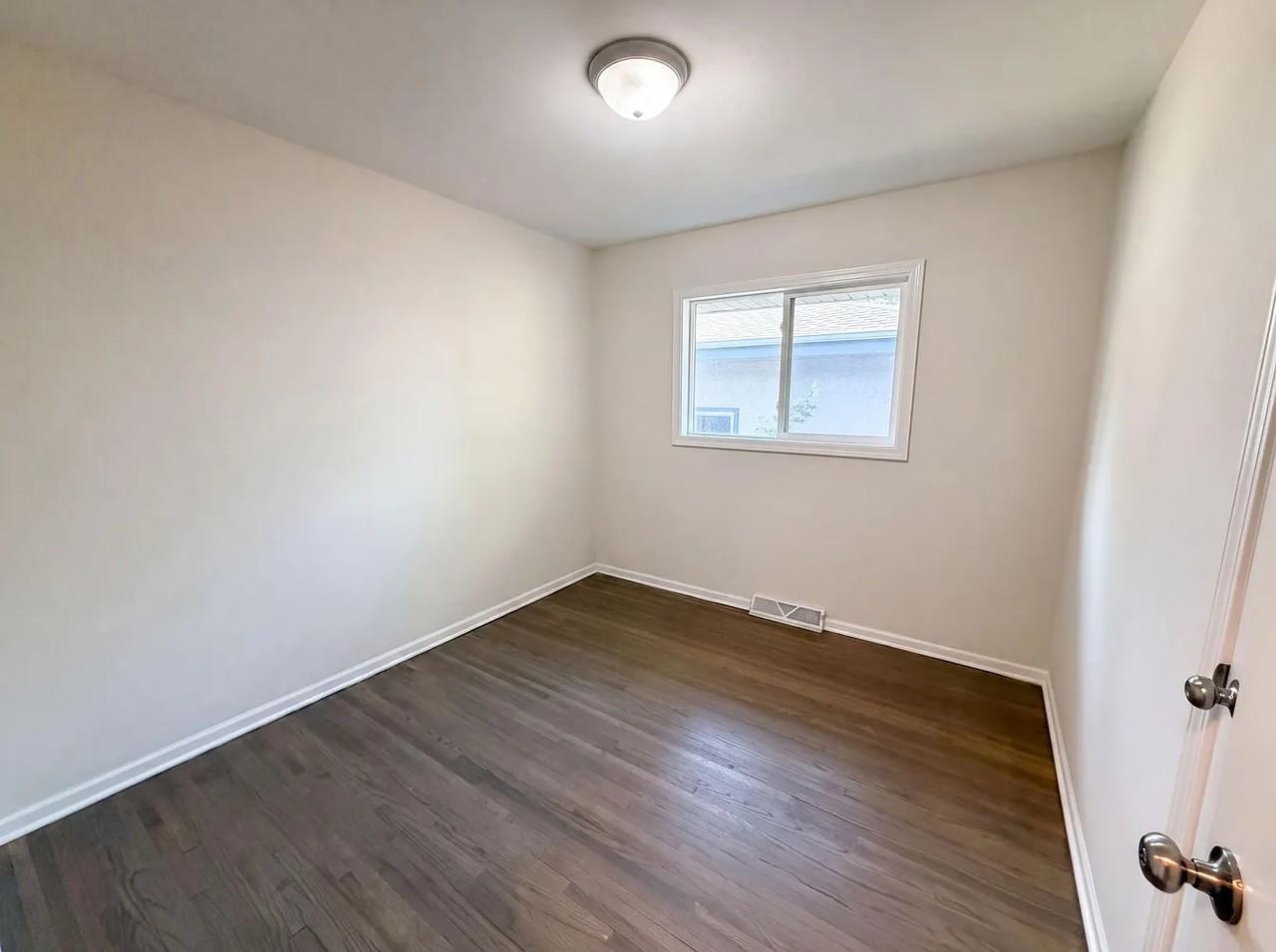 4423 Tyler Street Northeast - Photo 5 of 9