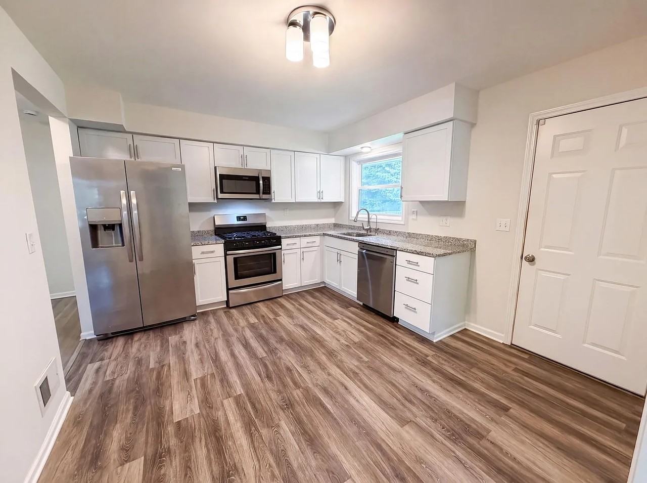 4423 Tyler Street Northeast - Photo 4 of 9