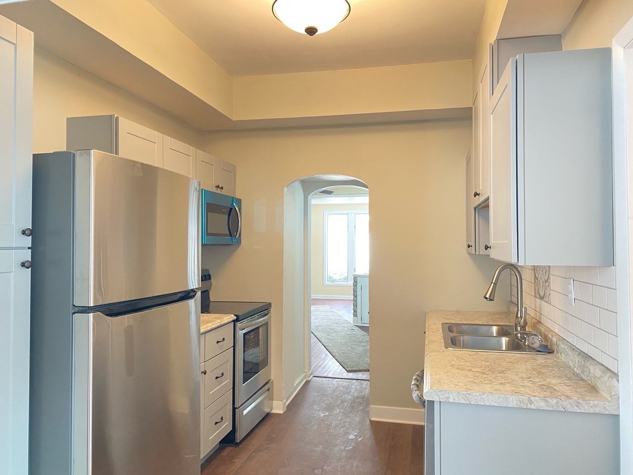 985 28th St #1 - Photo 3 of 13