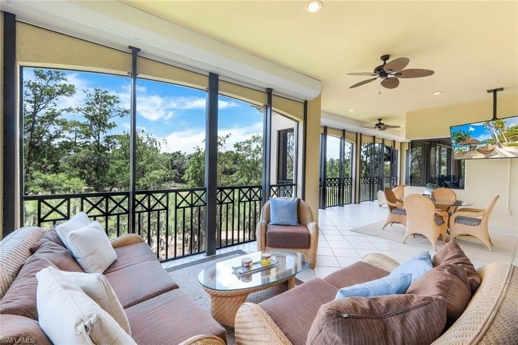 2826 Tiburon Blvd E #103 - Photo 3 of 21